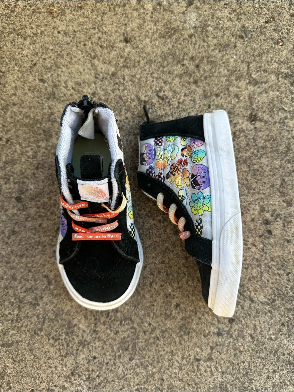 Vans Kids High-Top Sneakers in Black with Multicolor Floral Print